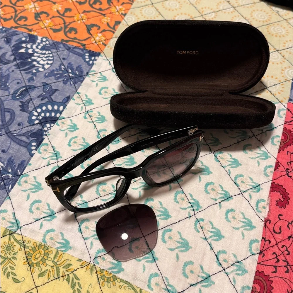 Tom Ford black Frame Sunglasses - Picture 10 of 13